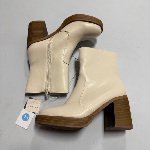 Universal Thread Women's Jenna Platform Boots with Memory Foam Insole White 7.5 - Picture 1 of 12